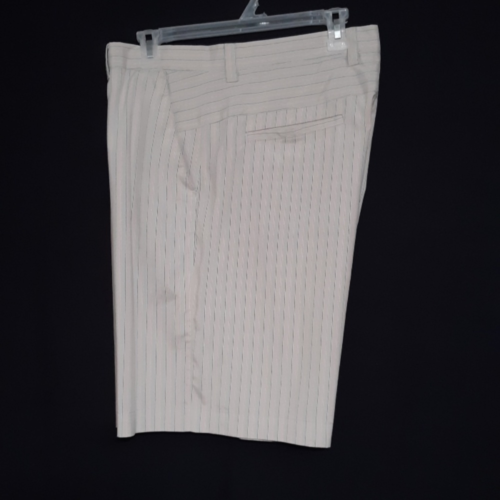Callaway  gulf shorts 38 gray/blue/pink striped